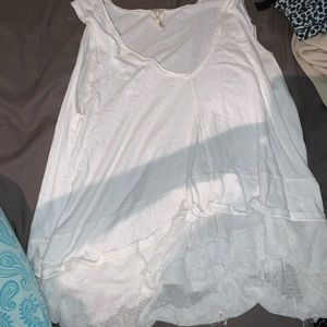 White ruffled tank top